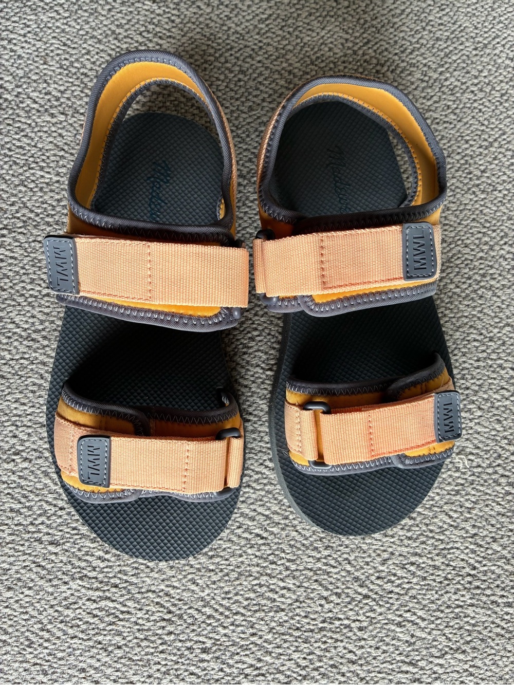 Madewell Jay Neoprene Sport
Sandals Pressed Sunflower
Multi Women's 6
